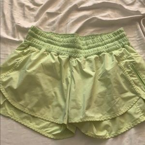 Lululemon tracker shorts
